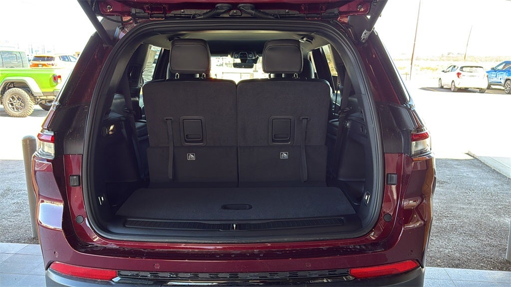 2025 Jeep Grand Cherokee GRAND CHEROKEE L ALTITUDE 4X2