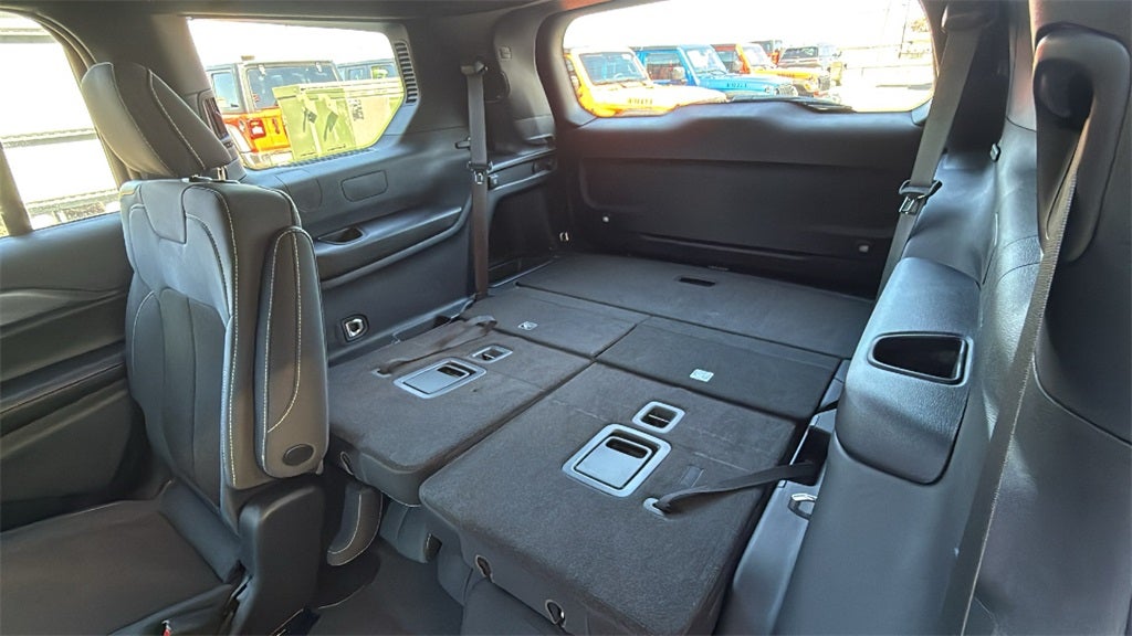 2025 Jeep Grand Cherokee GRAND CHEROKEE L LAREDO X 4X2