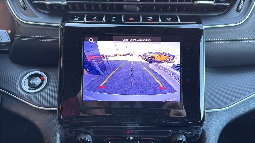 2025 Jeep Grand Cherokee GRAND CHEROKEE L LAREDO X 4X2