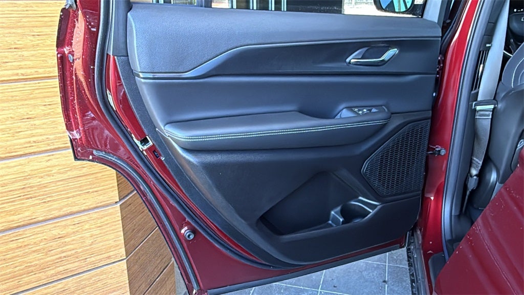 2025 Jeep Grand Cherokee GRAND CHEROKEE L LAREDO X 4X2