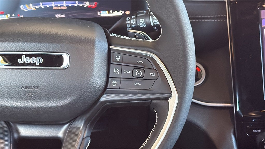 2025 Jeep Grand Cherokee GRAND CHEROKEE L LAREDO X 4X2