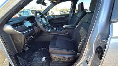 2025 Jeep Grand Cherokee GRAND CHEROKEE L LAREDO X 4X2