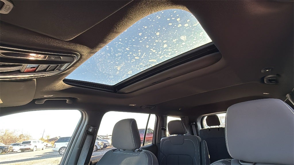 2025 Jeep Grand Cherokee GRAND CHEROKEE L LAREDO X 4X2