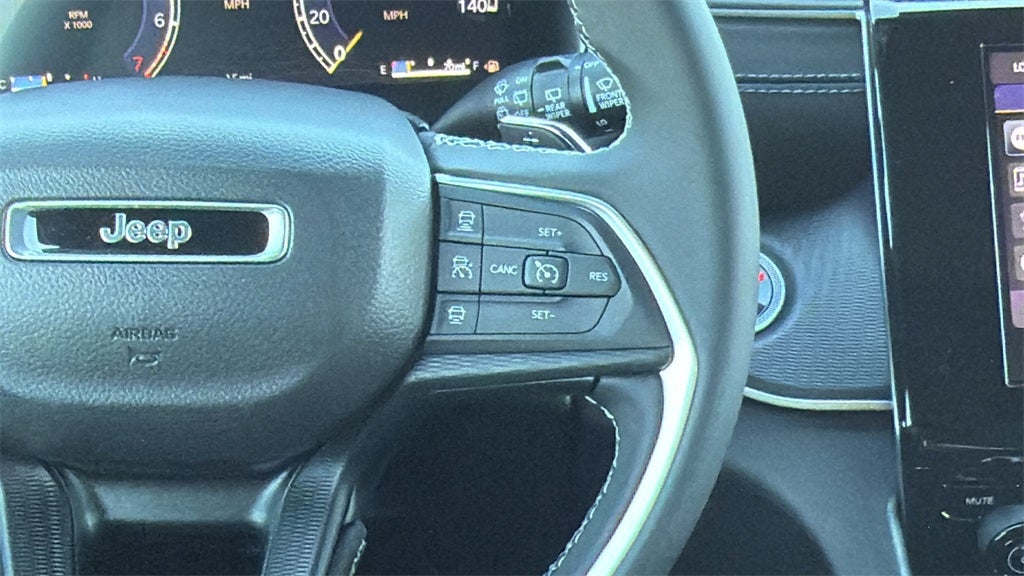 2025 Jeep Grand Cherokee GRAND CHEROKEE L LAREDO X 4X2