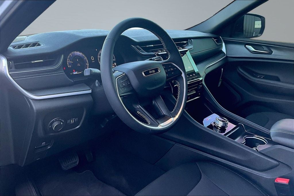 2026 Jeep Grand Cherokee L Laredo