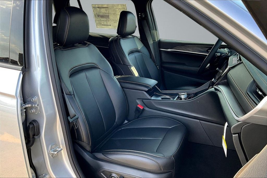 2026 Jeep Grand Cherokee L 85th Anniversary Edition