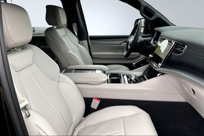 2026 Jeep Grand Wagoneer L 4x2
