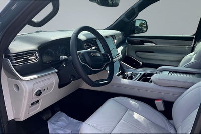 2026 Jeep Grand Wagoneer 4x2