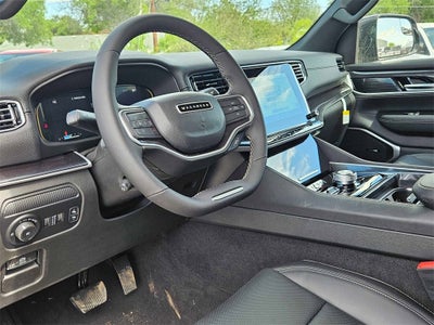 2024 Jeep Wagoneer Base 4WD