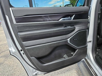 2024 Jeep Wagoneer Base 4WD