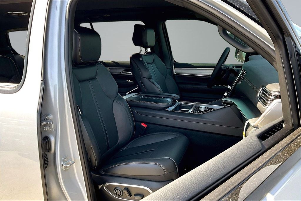 2026 Jeep Grand Wagoneer 85th Anniversary Edition