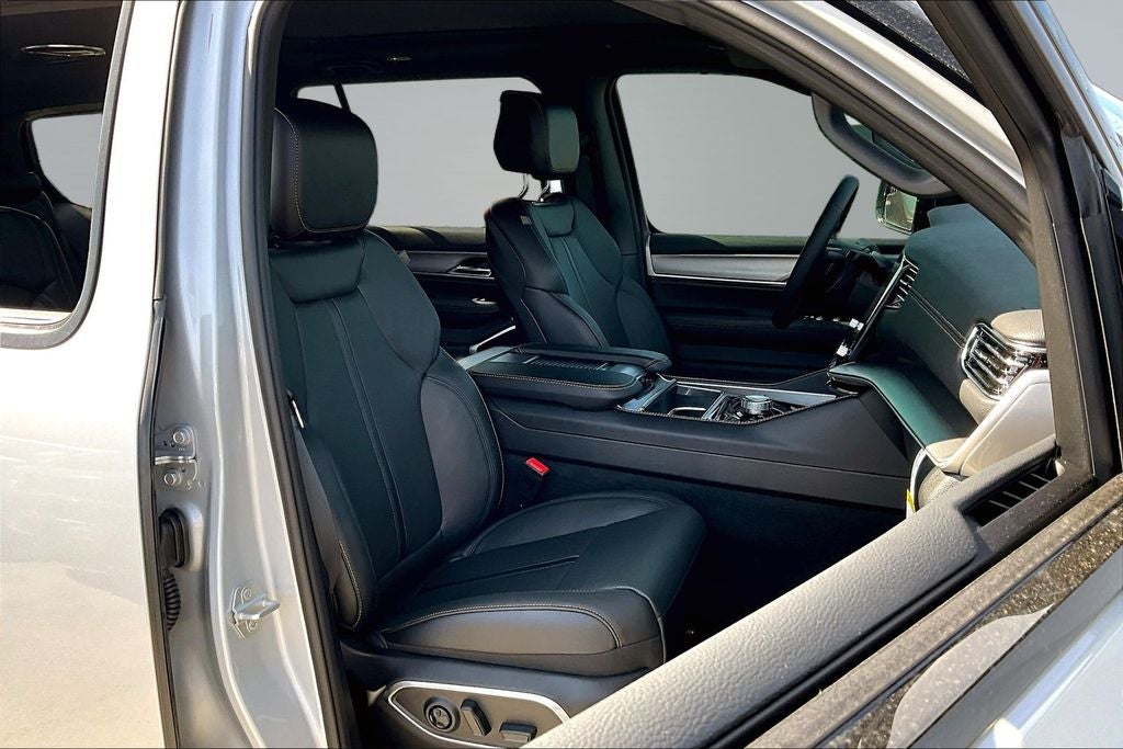 2026 Jeep Grand Wagoneer 85th Anniversary Edition