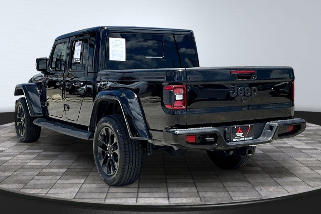 2022 Jeep Gladiator Overland