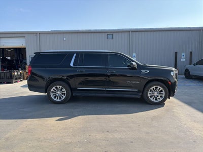 2023 GMC Yukon XL 4WD SLT