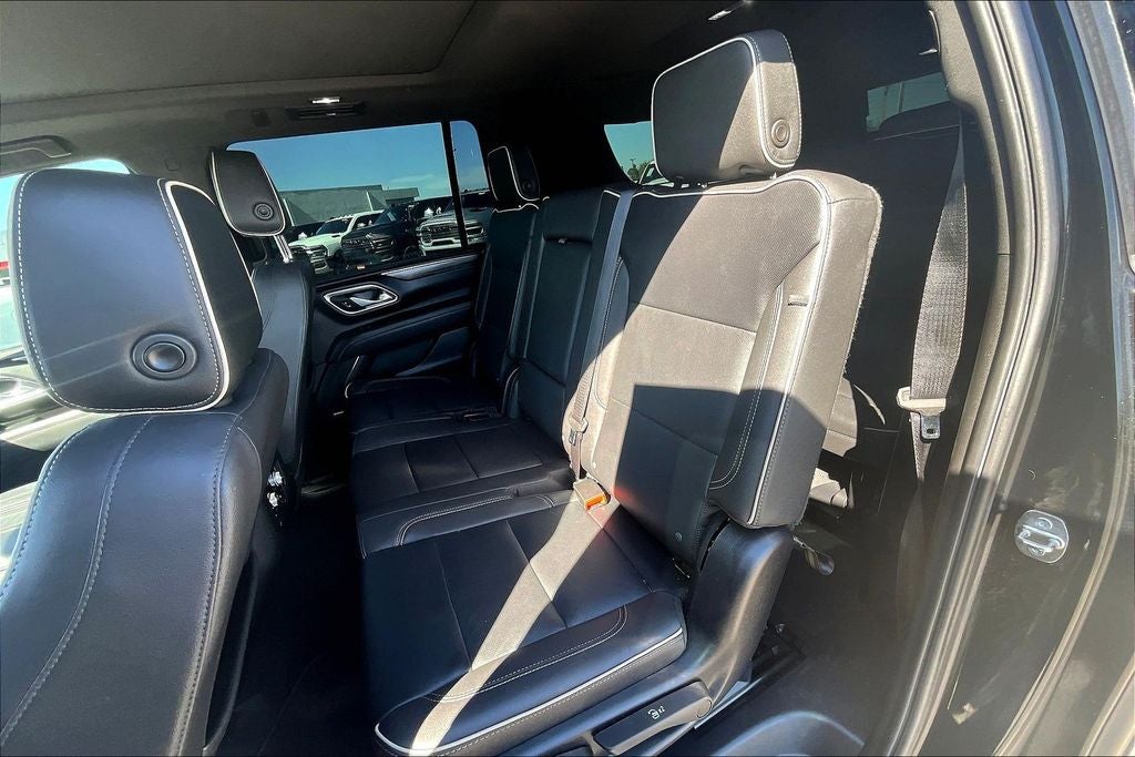 2023 GMC Yukon XL SLT