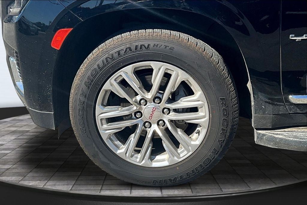2023 GMC Yukon XL SLT