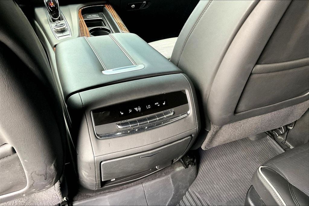 2024 Cadillac Escalade 4WD Premium Luxury