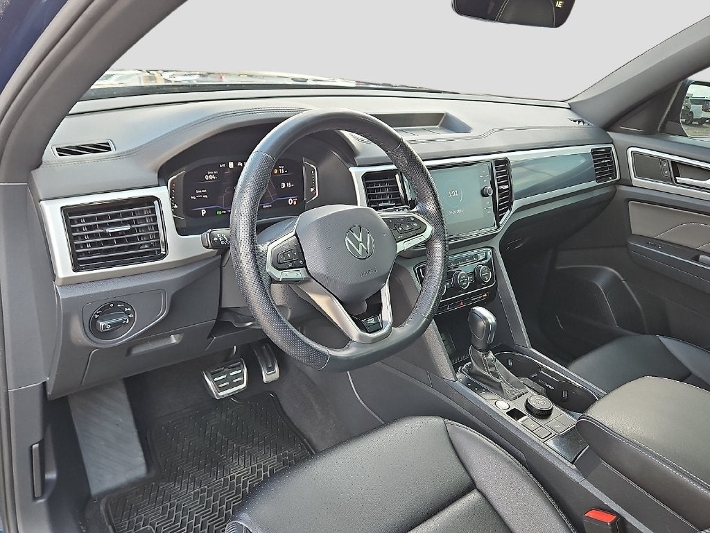 2023 Volkswagen Atlas Cross Sport 3.6L V6 SEL R-Line