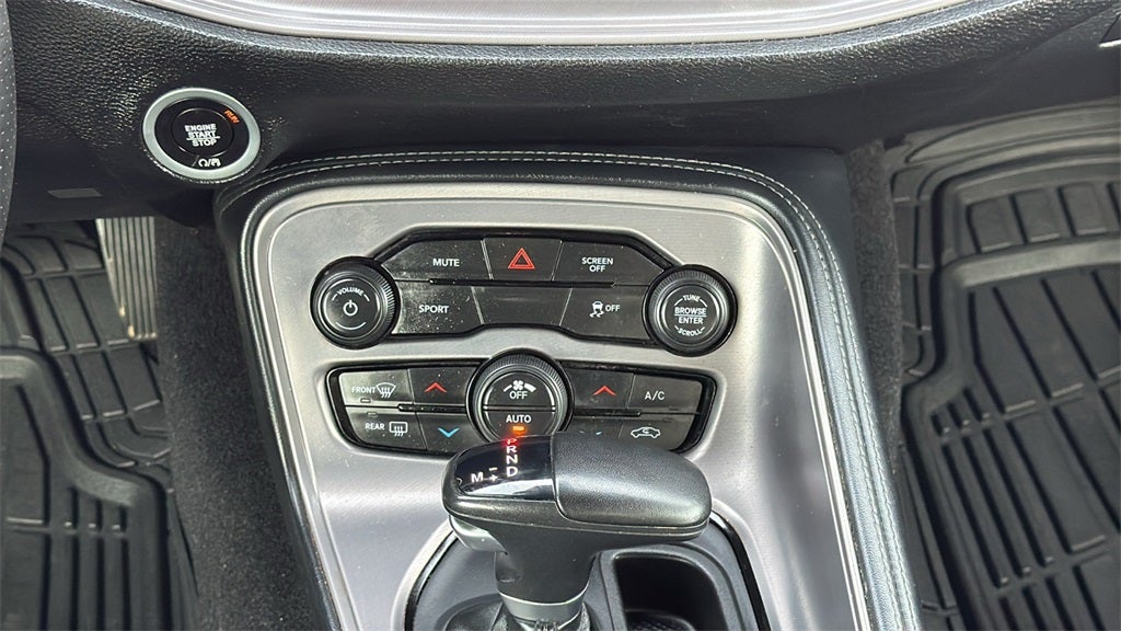 2023 Dodge Challenger SXT