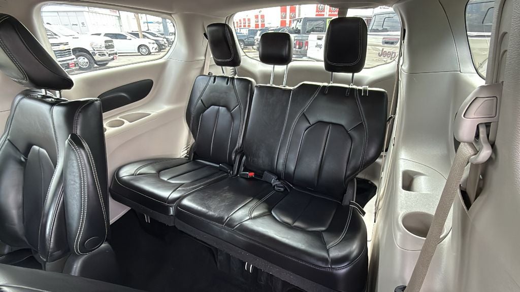 2023 Chrysler Pacifica Hybrid Touring L