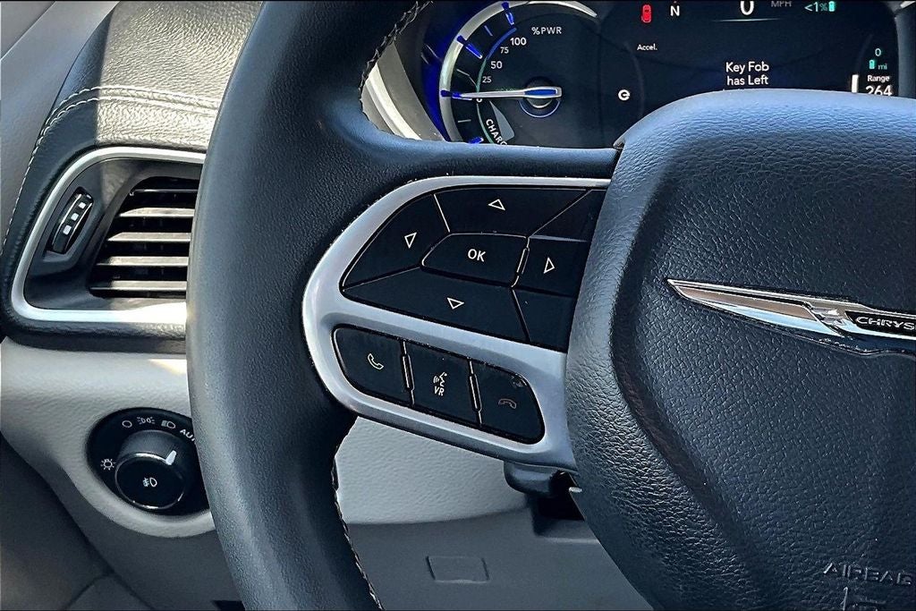 2024 Chrysler Pacifica Hybrid Select