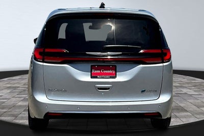 2024 Chrysler Pacifica Hybrid Select