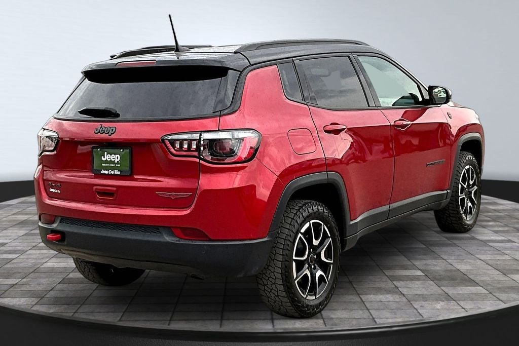 2025 Jeep Compass Trailhawk