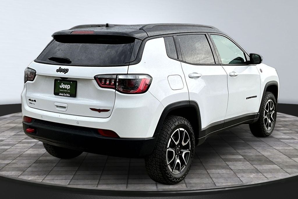 2025 Jeep Compass Trailhawk