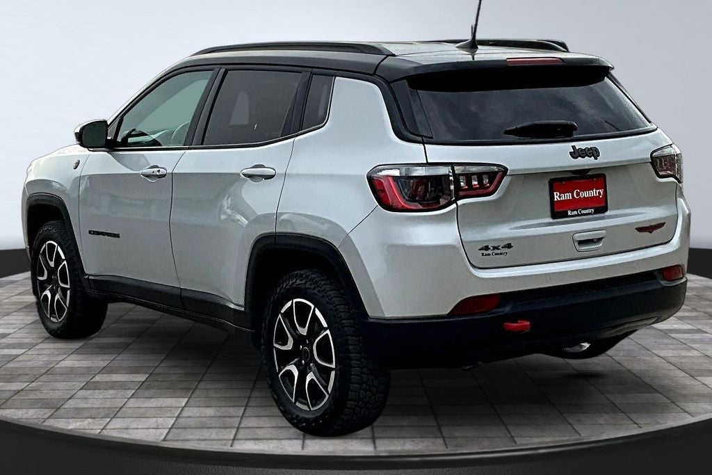 2025 Jeep Compass Trailhawk