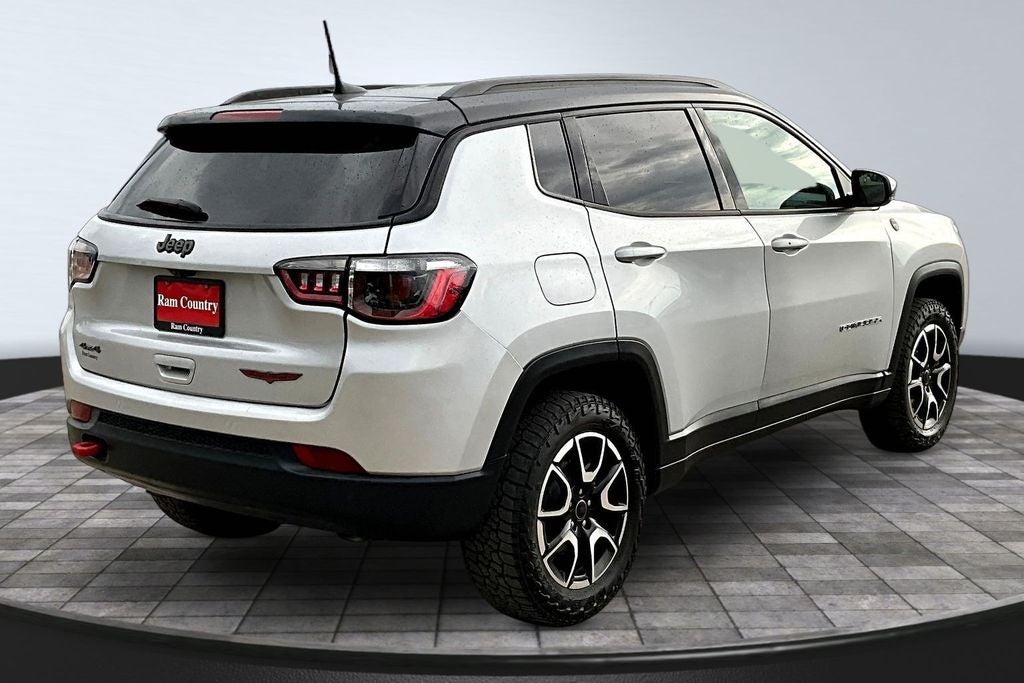 2025 Jeep Compass Trailhawk