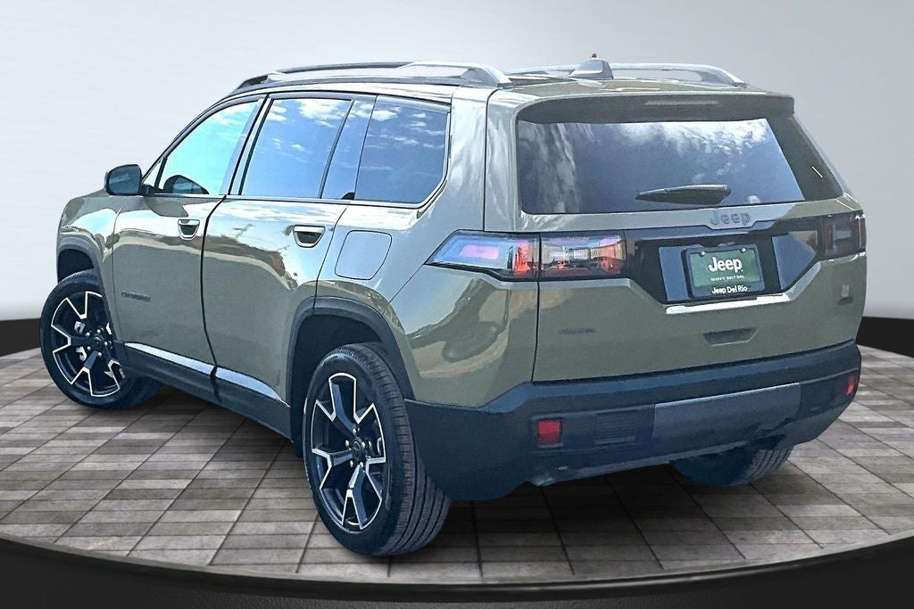 2026 Jeep Cherokee Overland