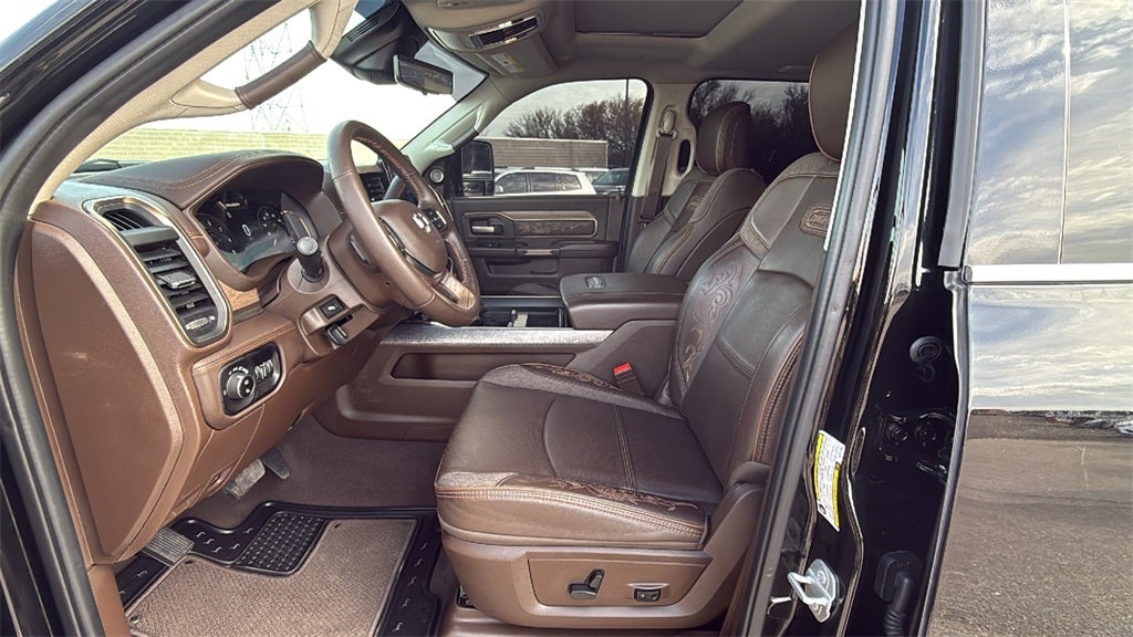 2025 RAM 3500 Limited Longhorn Crew Cab 4x4 8' Box