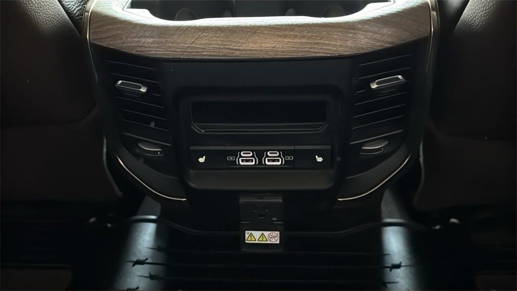 2025 RAM 3500 Limited Longhorn Crew Cab 4x4 8' Box