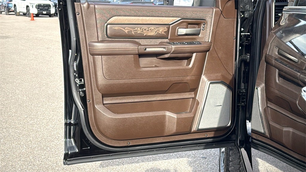 2025 RAM 3500 Limited Longhorn Crew Cab 4x4 8' Box