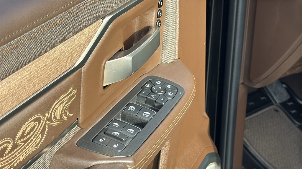 2025 RAM 3500 Limited Longhorn Crew Cab 4x4 8' Box