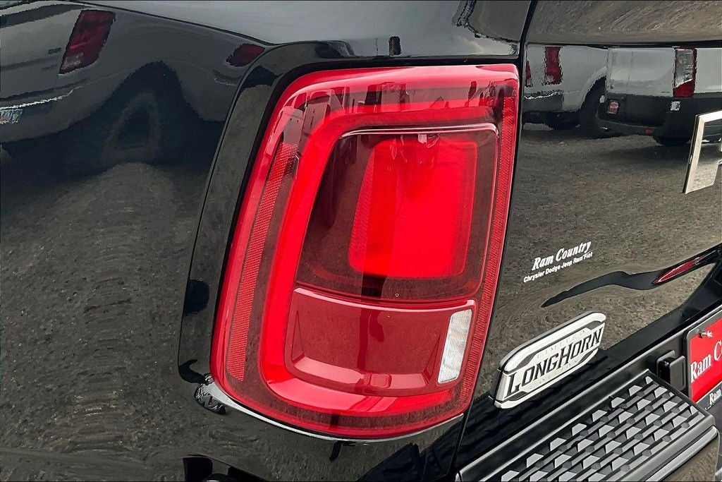 2025 RAM 3500 Limited Longhorn Crew Cab 4x4 8' Box