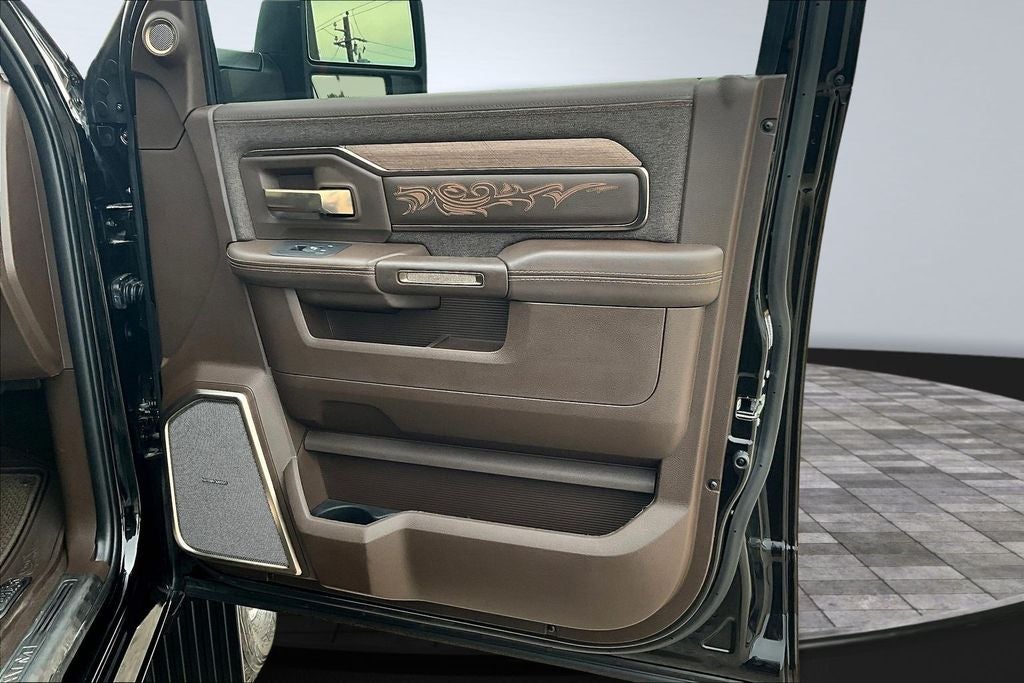 2025 RAM 3500 Limited Longhorn Crew Cab 4x4 8' Box