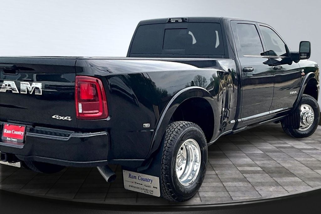 2025 RAM 3500 Limited Longhorn Crew Cab 4x4 8' Box