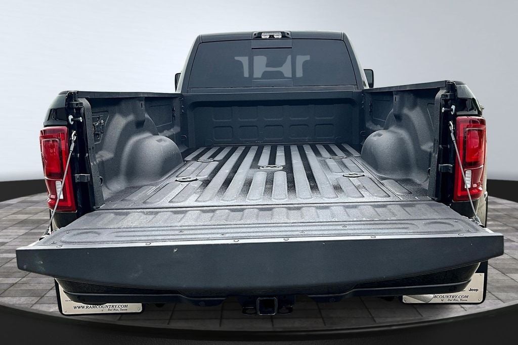 2025 RAM 3500 Limited Longhorn Crew Cab 4x4 8' Box