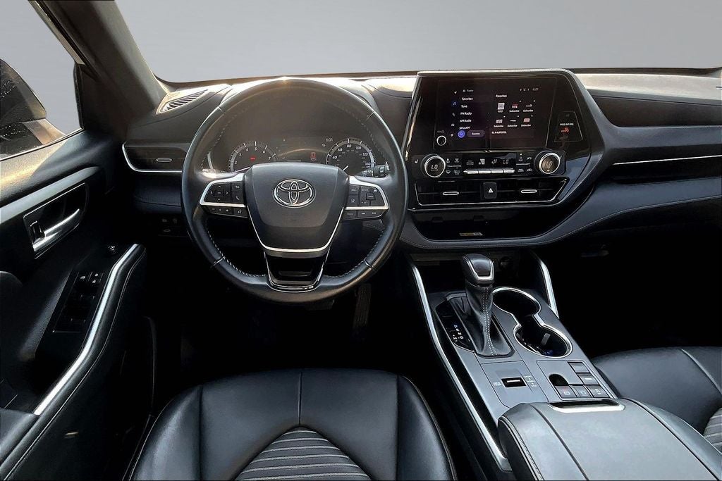 2023 Toyota Highlander XSE