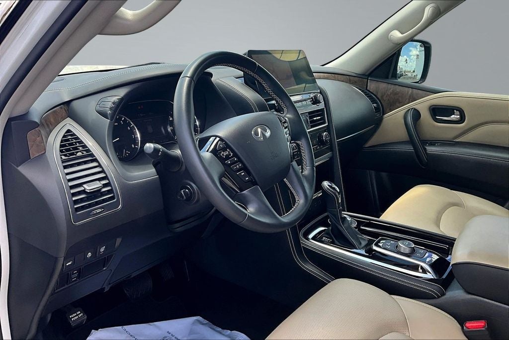 2023 INFINITI QX80 Premium Select