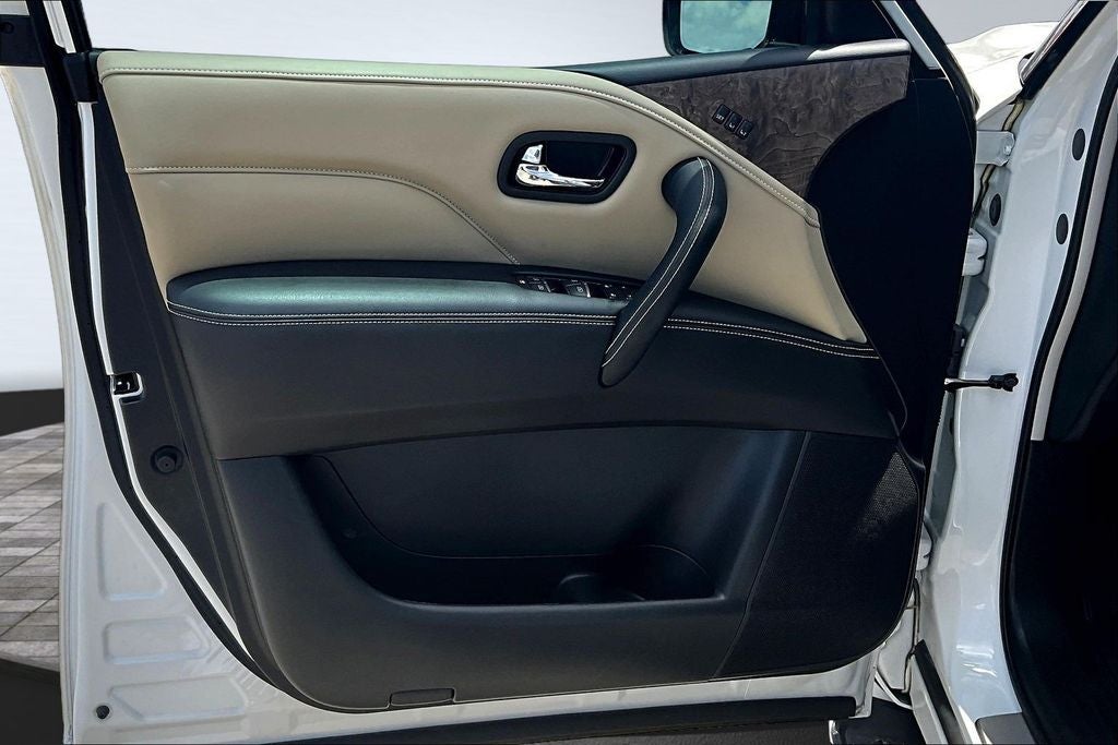 2023 INFINITI QX80 Premium Select