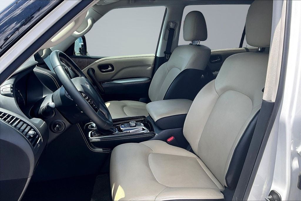 2023 INFINITI QX80 Premium Select