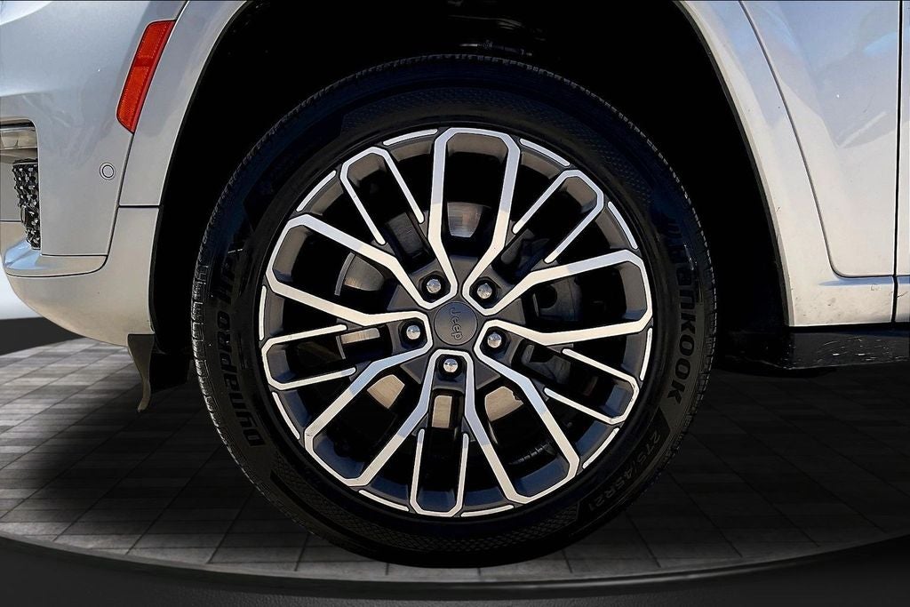 2022 Jeep Grand Cherokee L Summit