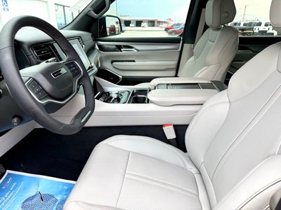 2025 Jeep Wagoneer Base 4WD