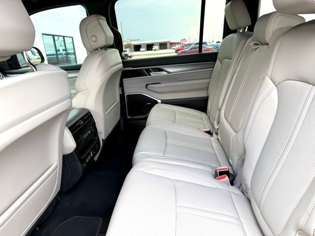 2025 Jeep Wagoneer Series III