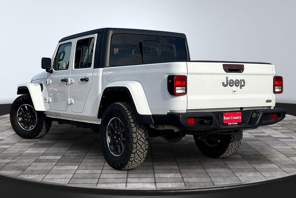 2023 Jeep Gladiator Overland