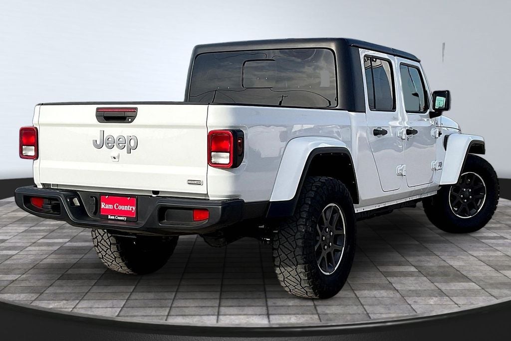 2023 Jeep Gladiator Overland