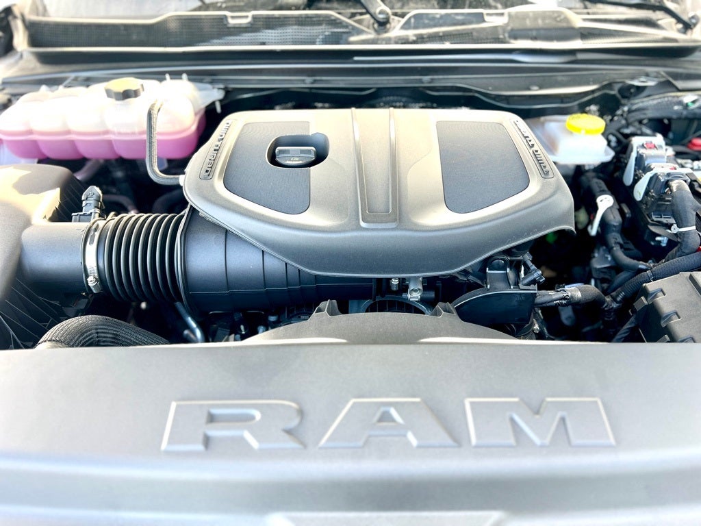 2025 RAM 1500 Big Horn/Lone Star 4WD