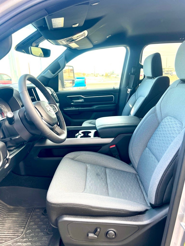 2025 RAM 1500 Big Horn/Lone Star 4WD